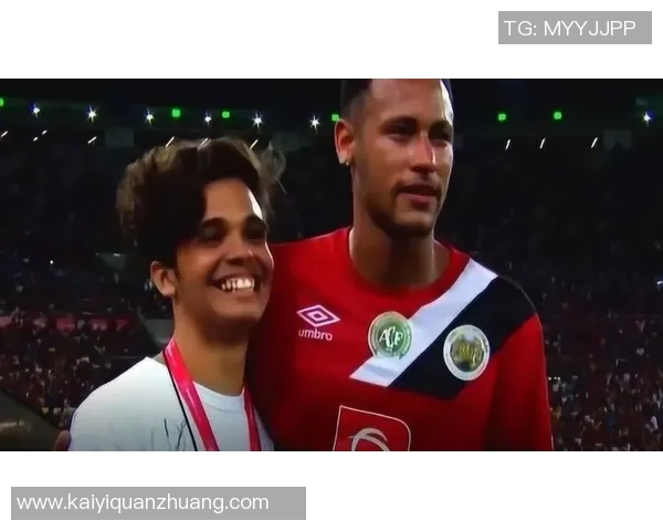 足球明星精彩瞬间解说视频带你领略绿茵场上的传奇时刻与激情瞬间